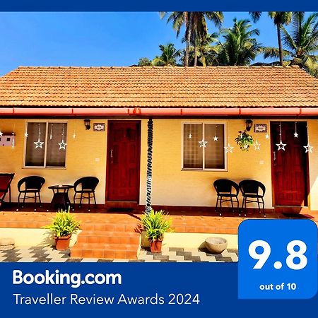 Sunny Smiles Homestay มังคาลอร์ ภายนอก รูปภาพ